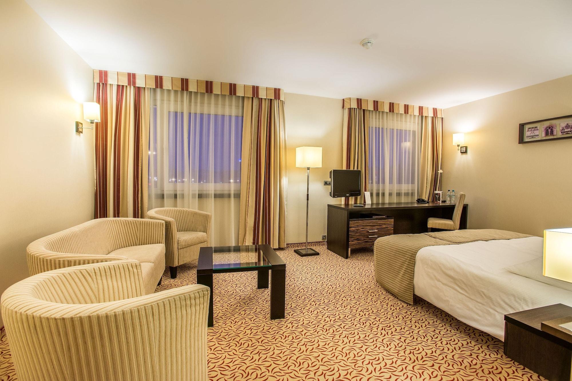 °QUBUS HOTEL KIELCE 4* (Polska) - od 376 PLN | BOOKED